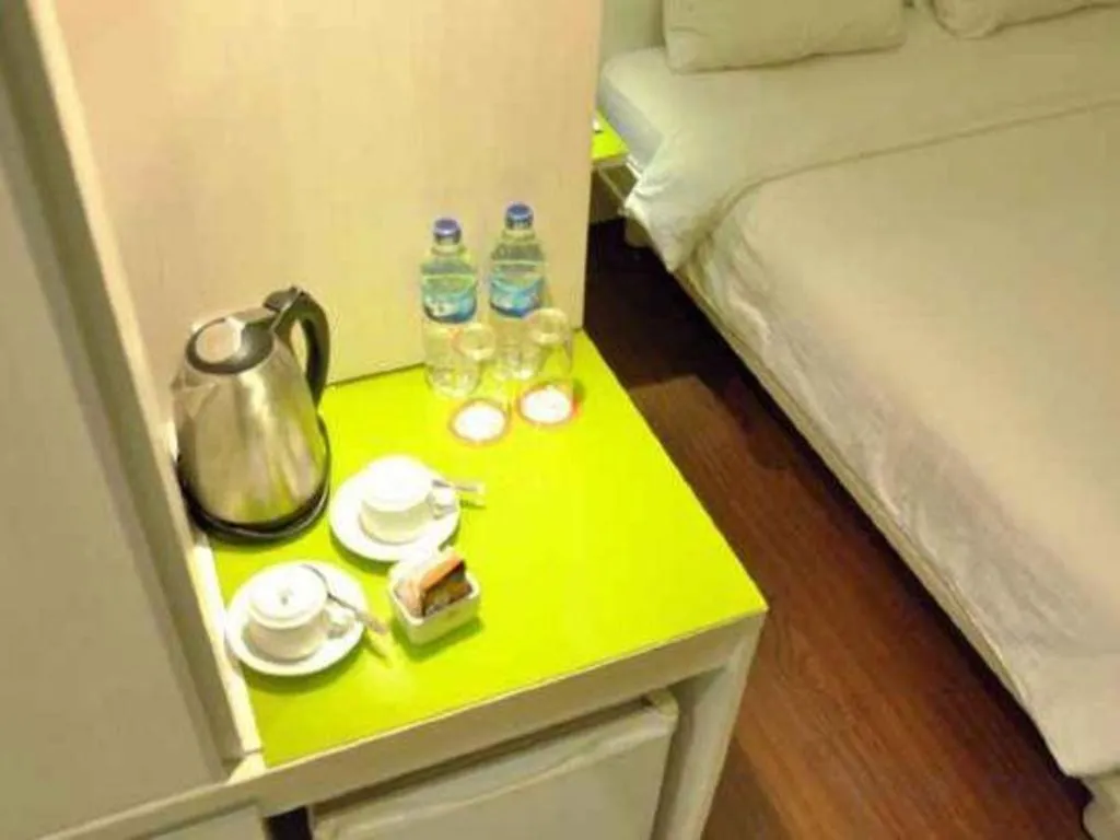 Bed in Everbright Ambon Hotel