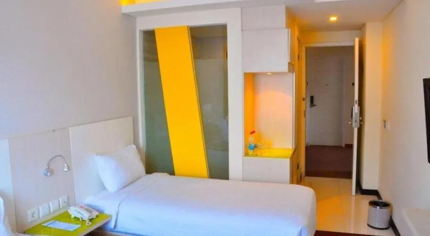 Bed in Everbright Ambon Hotel