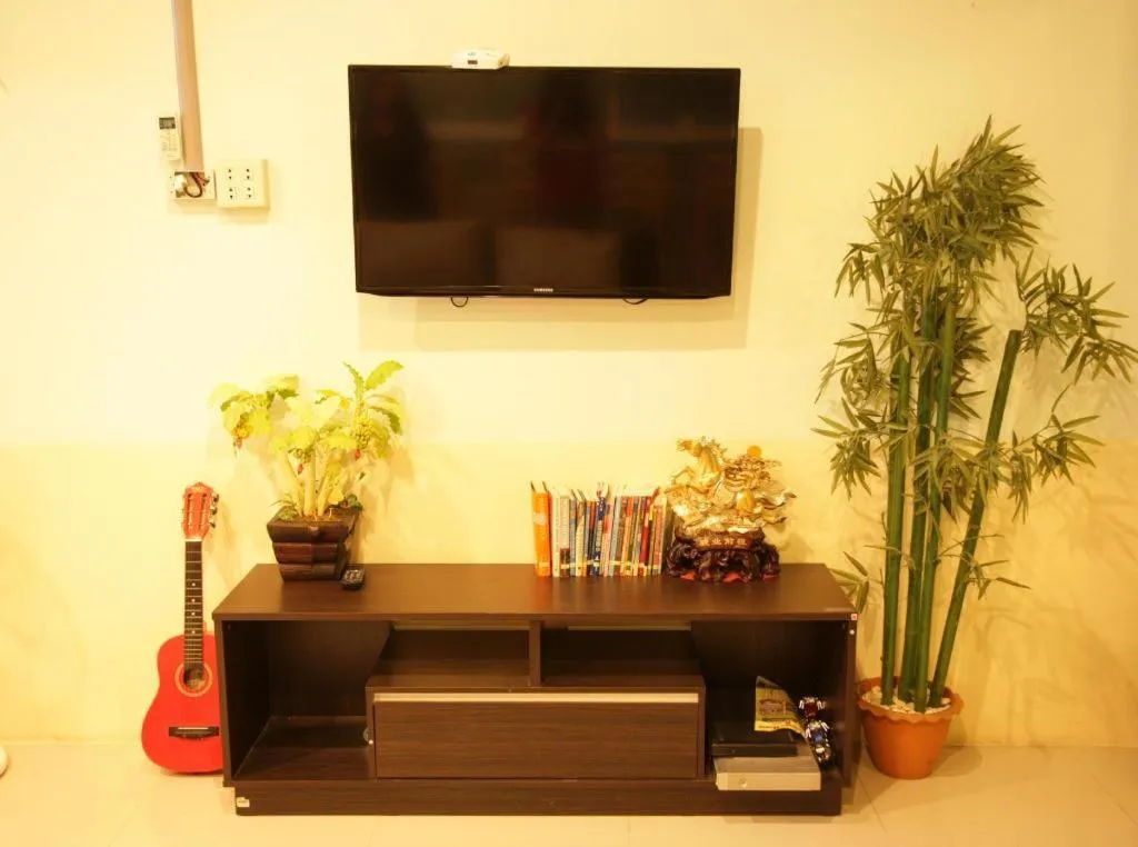 Friends House Resort