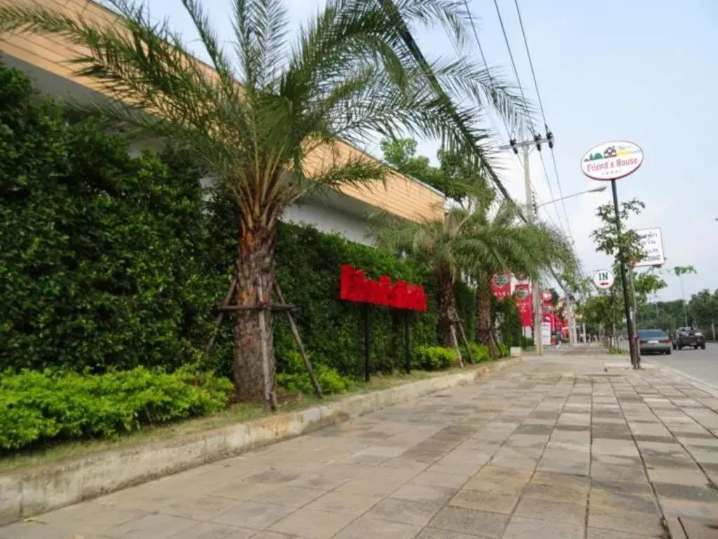 Friends House Resort Friends House Resort