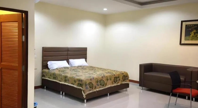 Bed in Friends House Resort