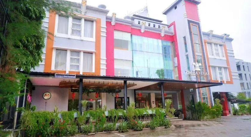 Plaza Hotel Tegal