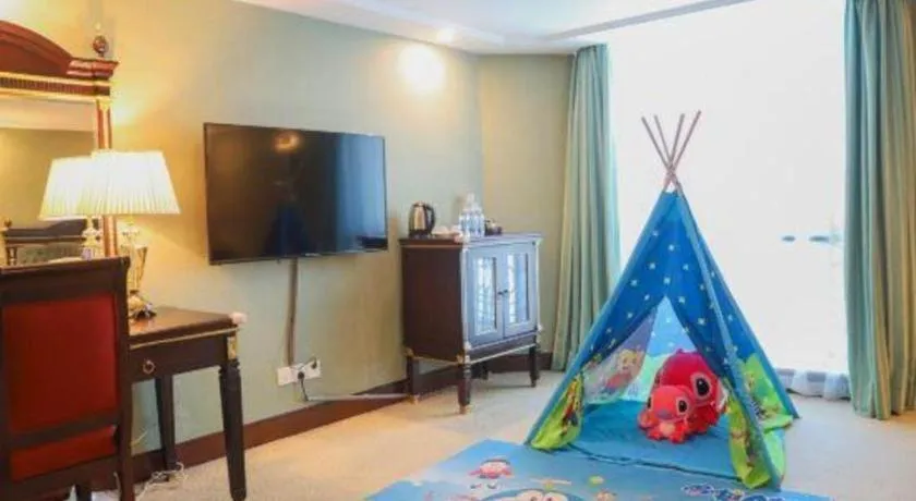 Bed in Golden Sea View Hotel Haikou