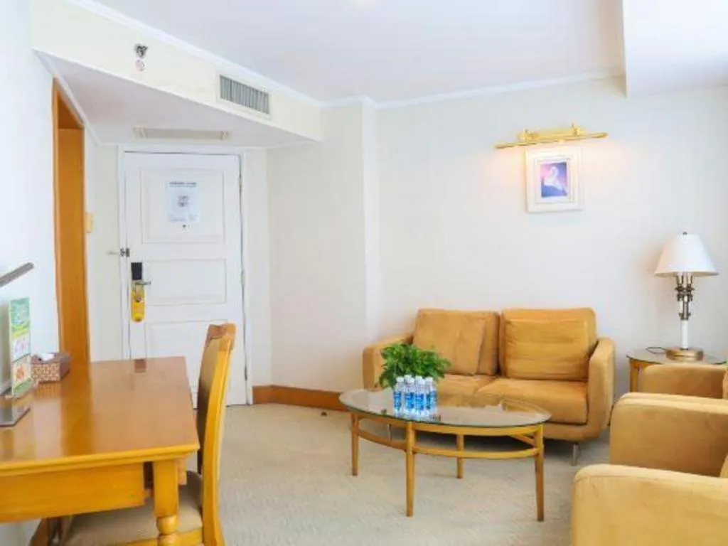 Golden Sea View Hotel Haikou