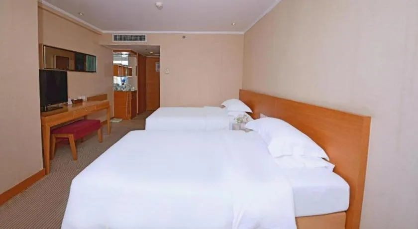Bed in Golden Sea View Hotel Haikou