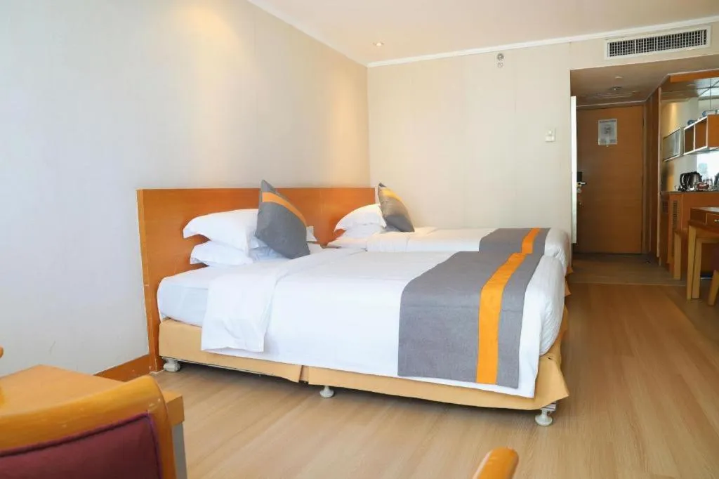 Bed in Golden Sea View Hotel Haikou