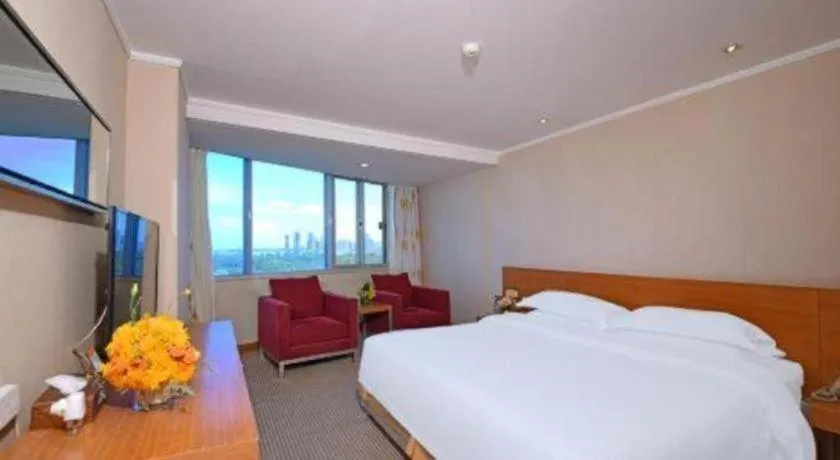 Bed in Golden Sea View Hotel Haikou