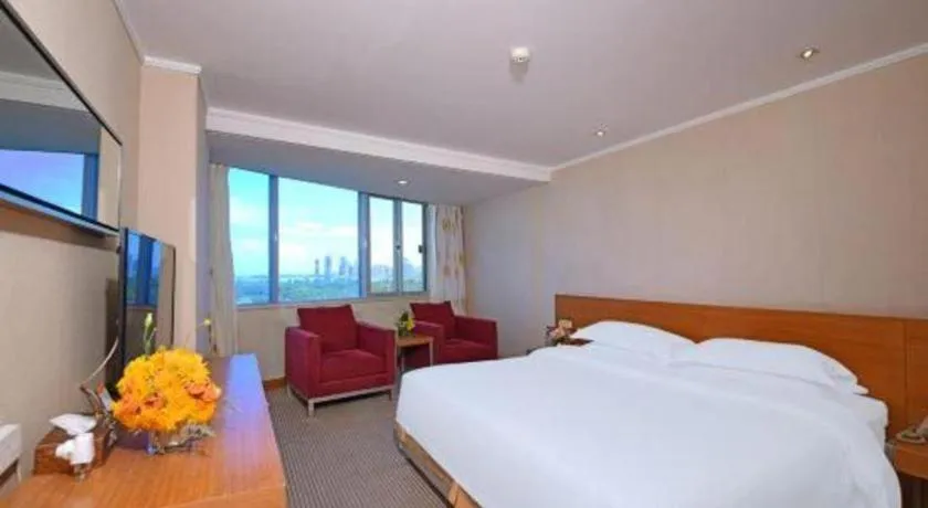 Bed in Golden Sea View Hotel Haikou
