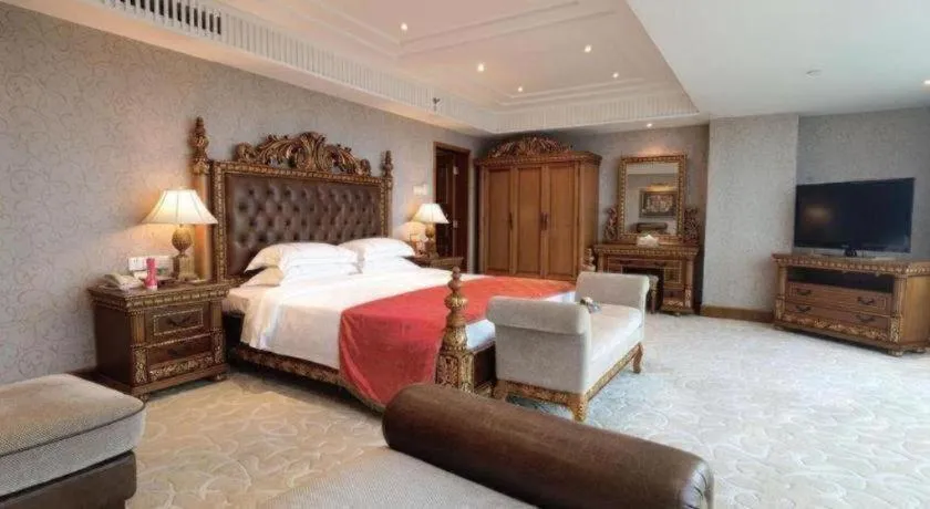 Bed in Golden Sea View Hotel Haikou