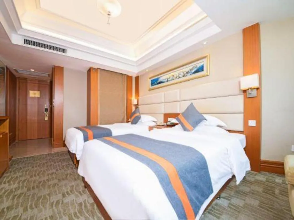Bed in Golden Sea View Hotel Haikou