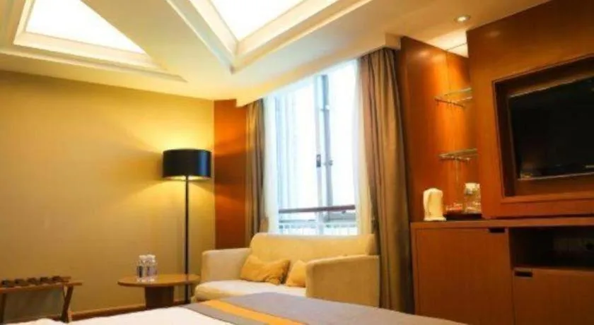 Bed in Golden Sea View Hotel Haikou