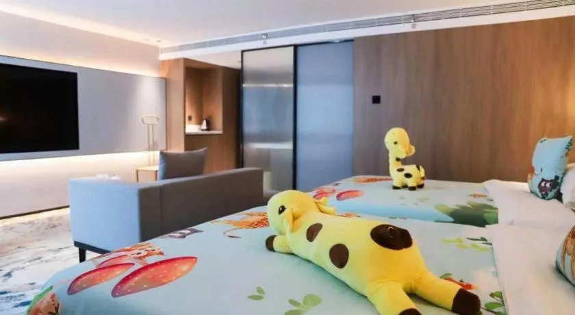 Bed in Golden Sea View Hotel Haikou