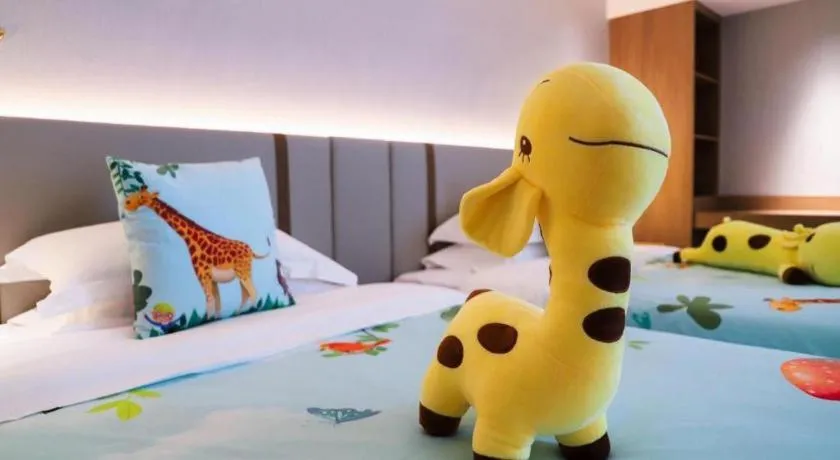 Bed in Golden Sea View Hotel Haikou