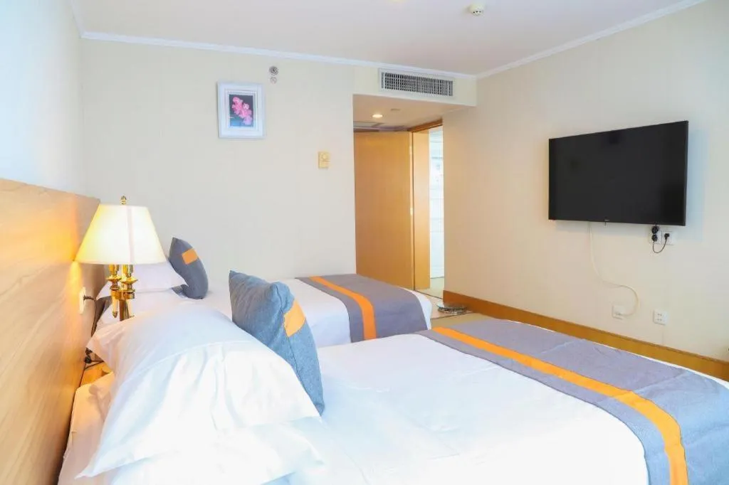 Bed in Golden Sea View Hotel Haikou