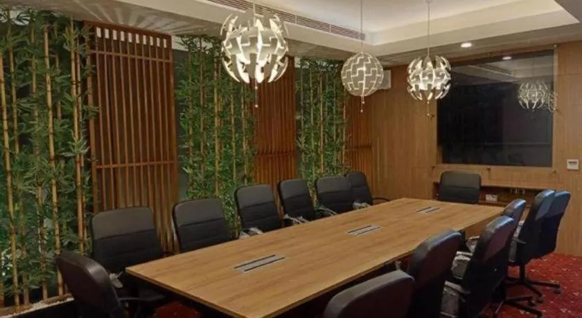 Hotel Huswah Airport