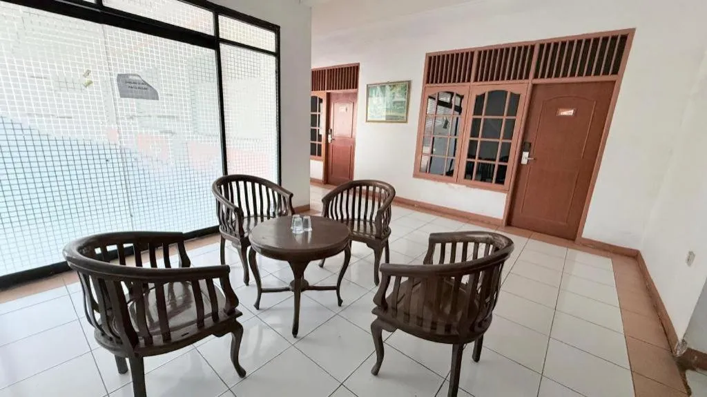 Hotel Huswah Airport