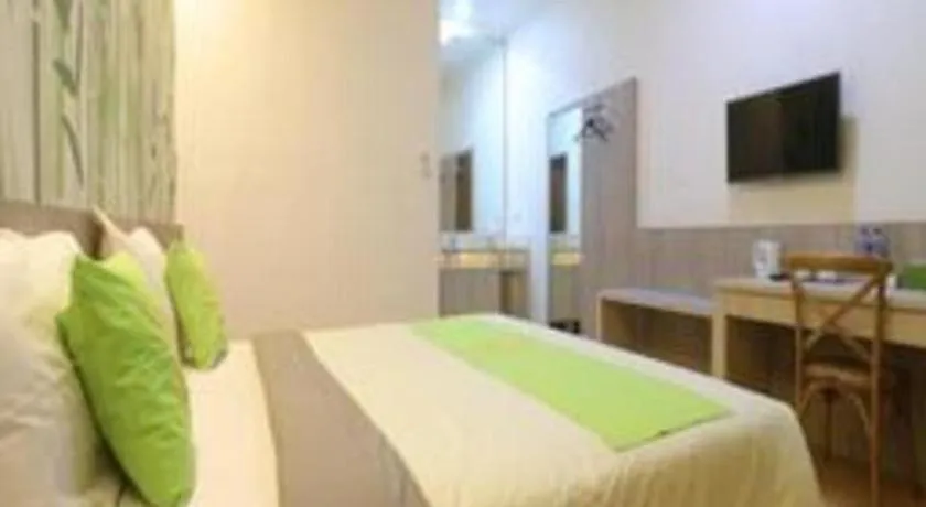 Bed in Hotel Huswah Airport