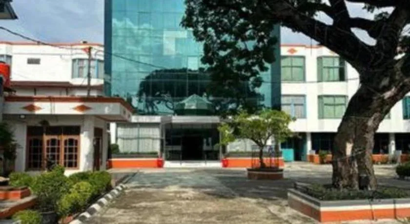 Hotel Huswah Airport