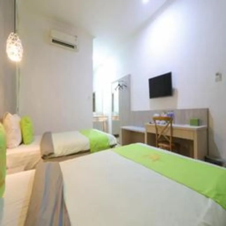 Bed in Hotel Huswah Airport