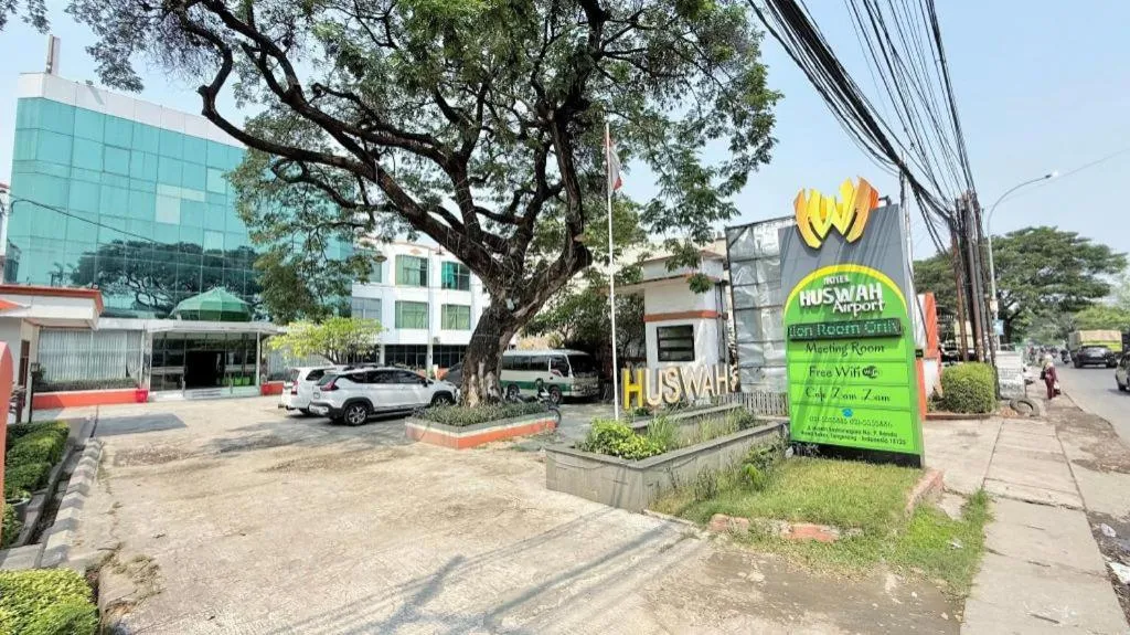 Hotel Huswah Airport