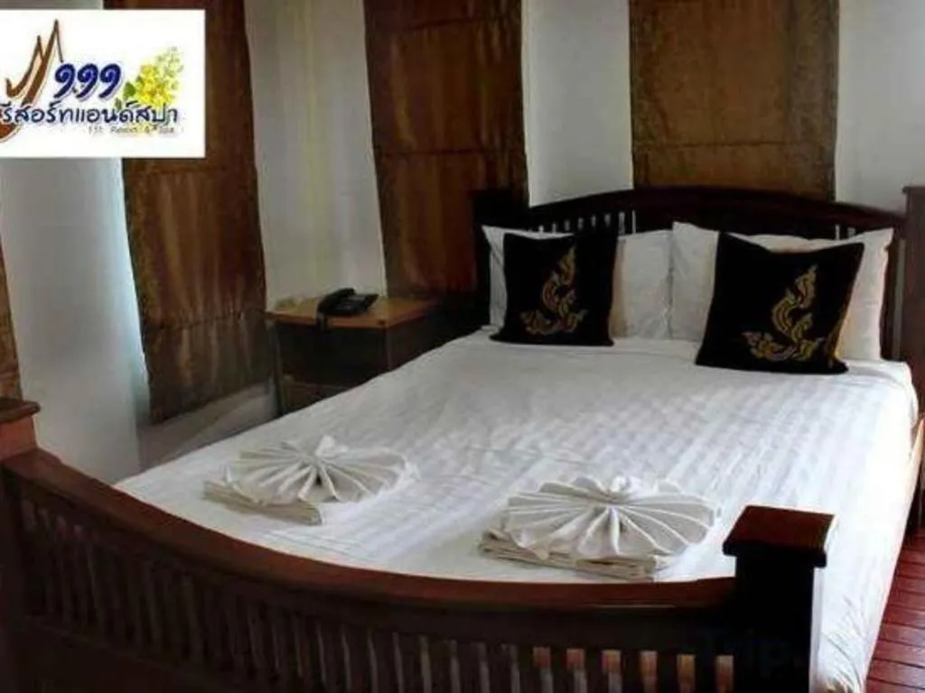 Bed in 111 Resort and Spa
