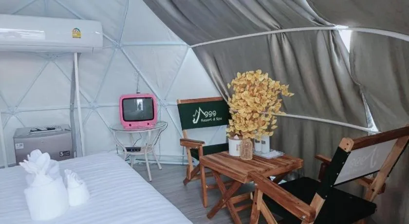 Bed in 111 Resort and Spa