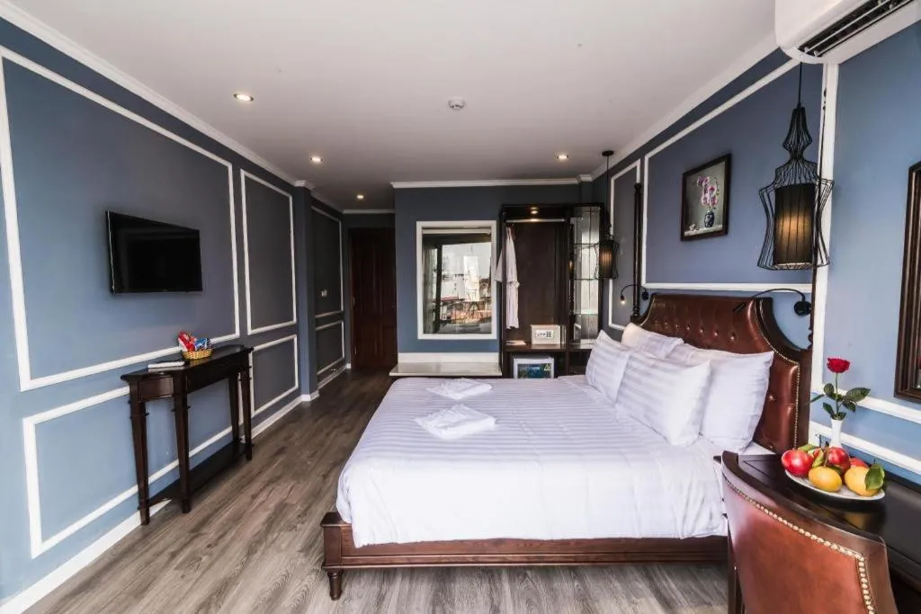 Bed in Ha Noi Crystal Pearl Hotel