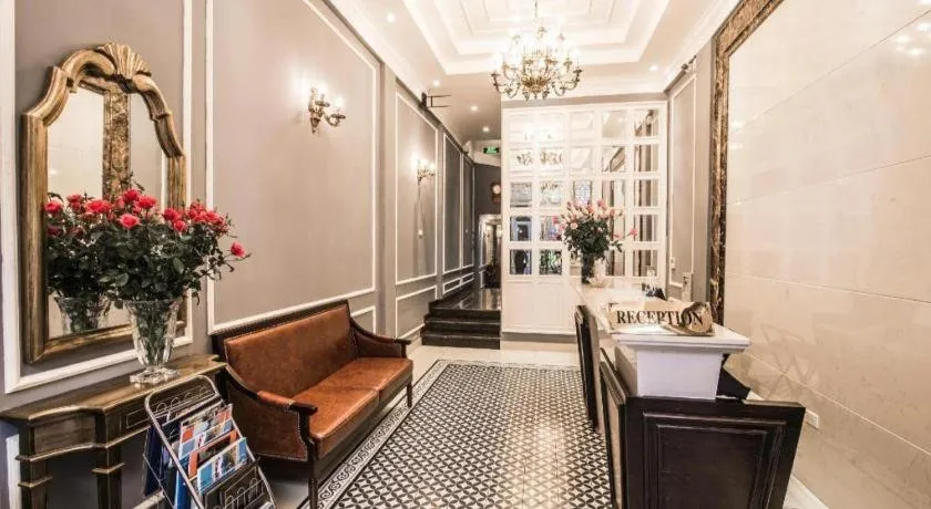 Ha Noi Crystal Pearl Hotel