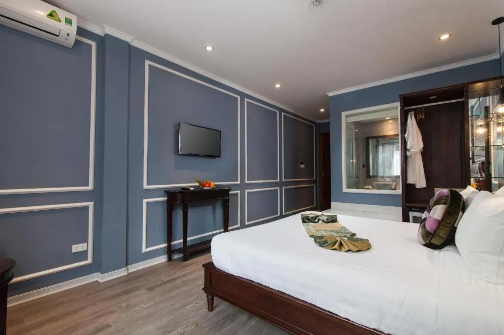 Bed in Ha Noi Crystal Pearl Hotel