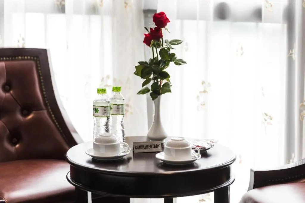 Ha Noi Crystal Pearl Hotel