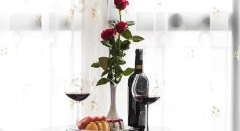 Ha Noi Crystal Pearl Hotel