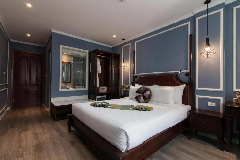 Bed in Ha Noi Crystal Pearl Hotel