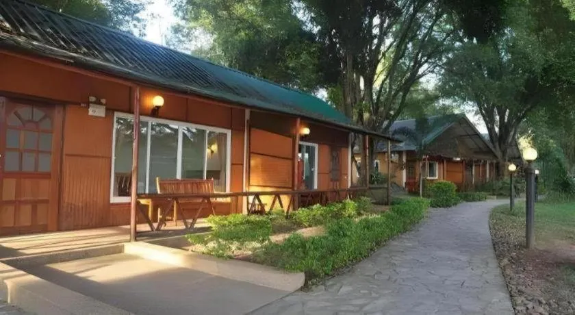 Varee Valley Resort and Restaurant