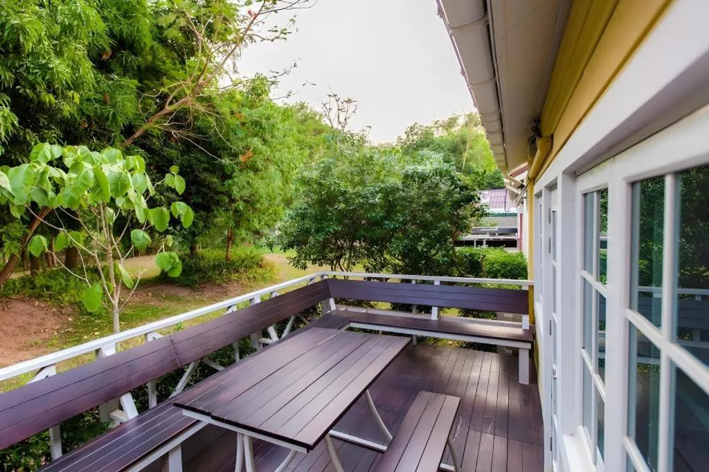 Varee Valley Resort and Restaurant