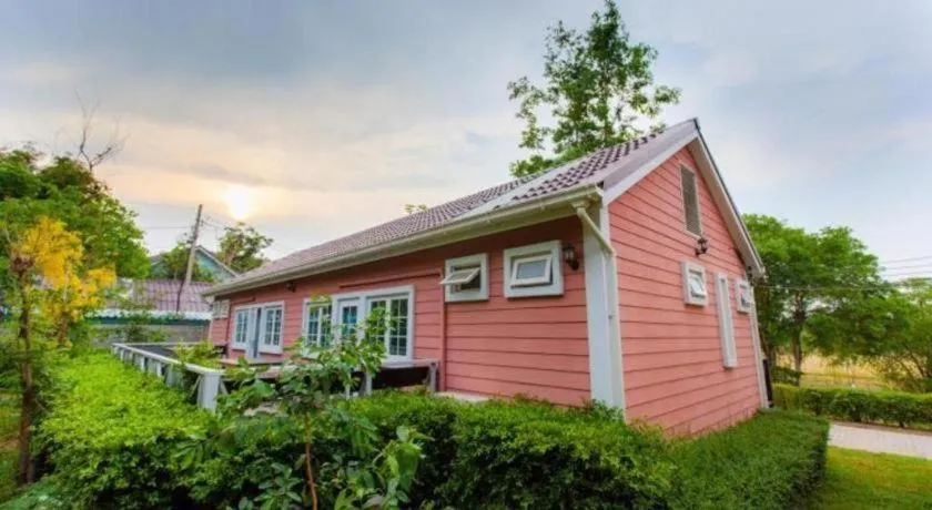 Varee Valley Resort and Restaurant