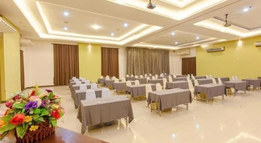 Varee Valley Resort and Restaurant