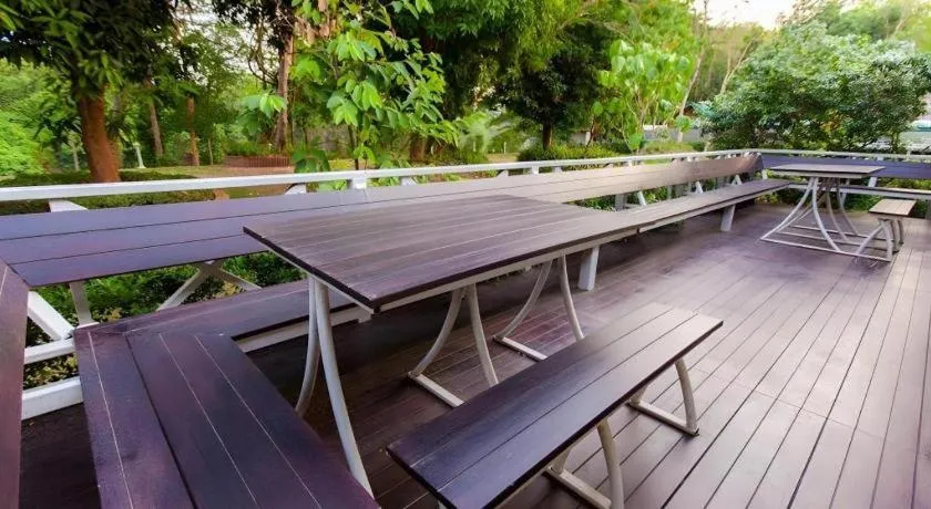 Varee Valley Resort and Restaurant