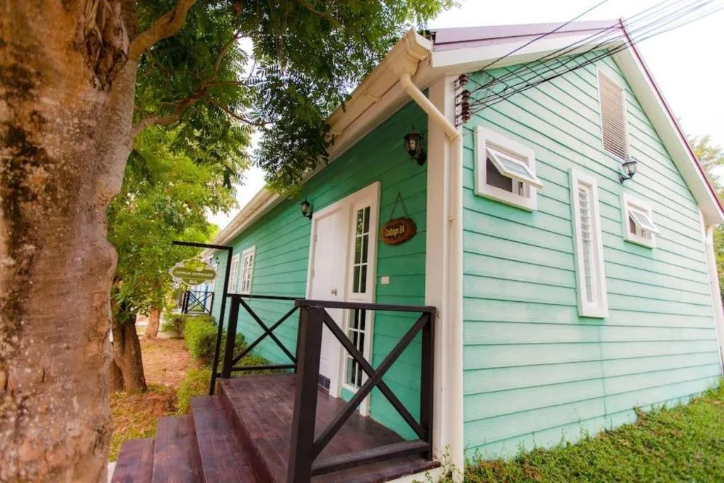 Varee Valley Resort and Restaurant