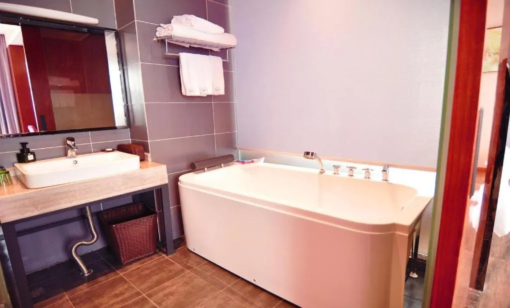 Hangzhou Berman Hotel