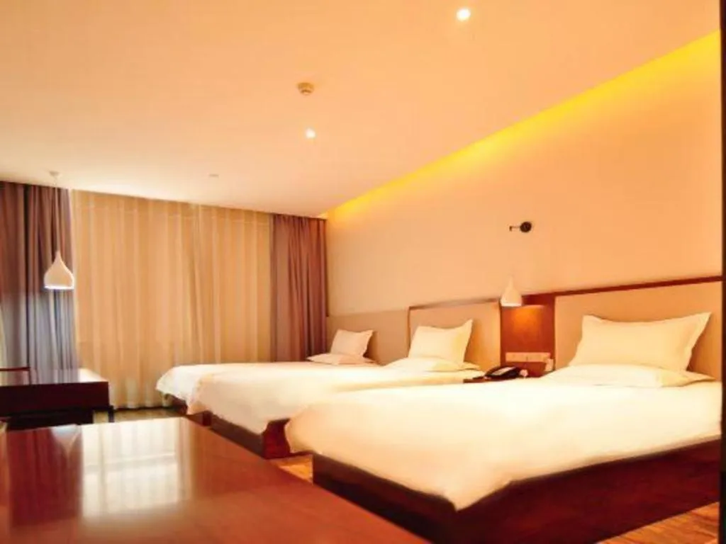 Bed in Hangzhou Berman Hotel