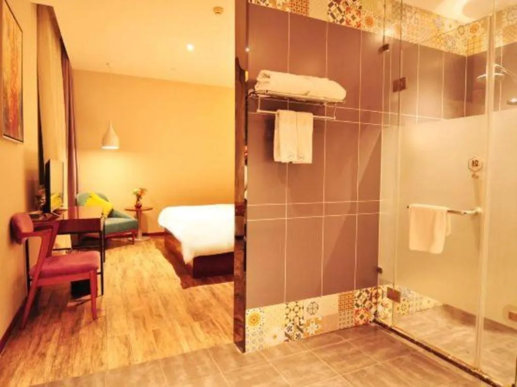 Bed in Hangzhou Berman Hotel