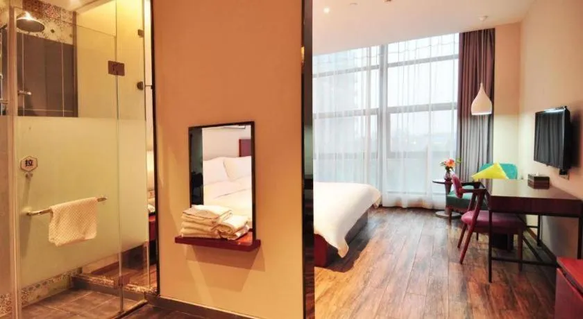 Bed in Hangzhou Berman Hotel