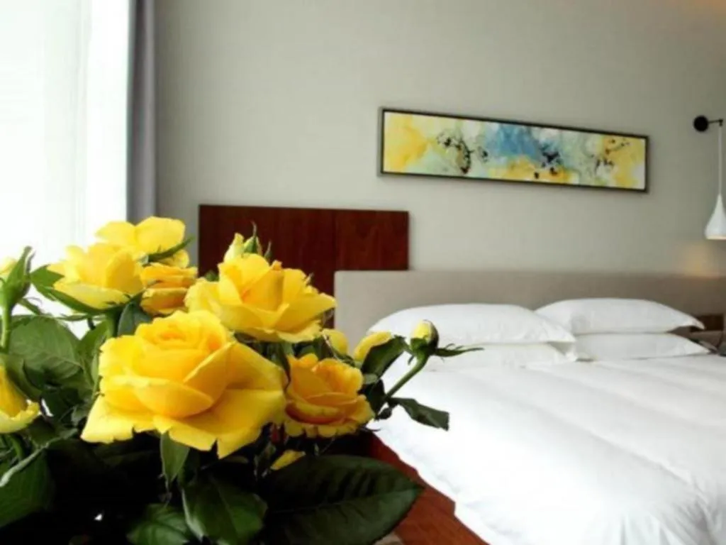 Bed in Hangzhou Berman Hotel