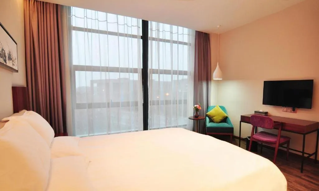 Bed in Hangzhou Berman Hotel