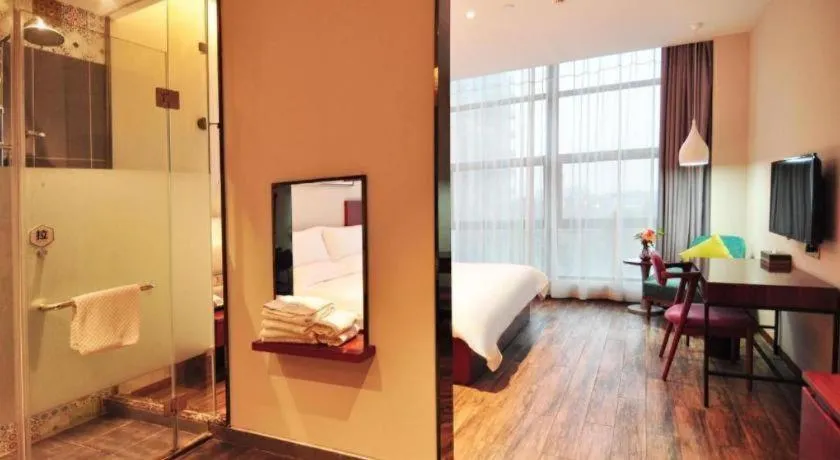 Bed in Hangzhou Berman Hotel