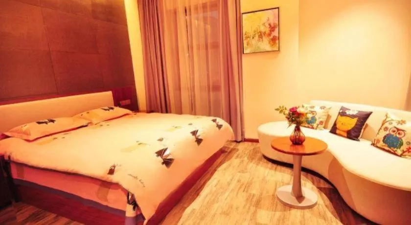 Bed in Hangzhou Berman Hotel