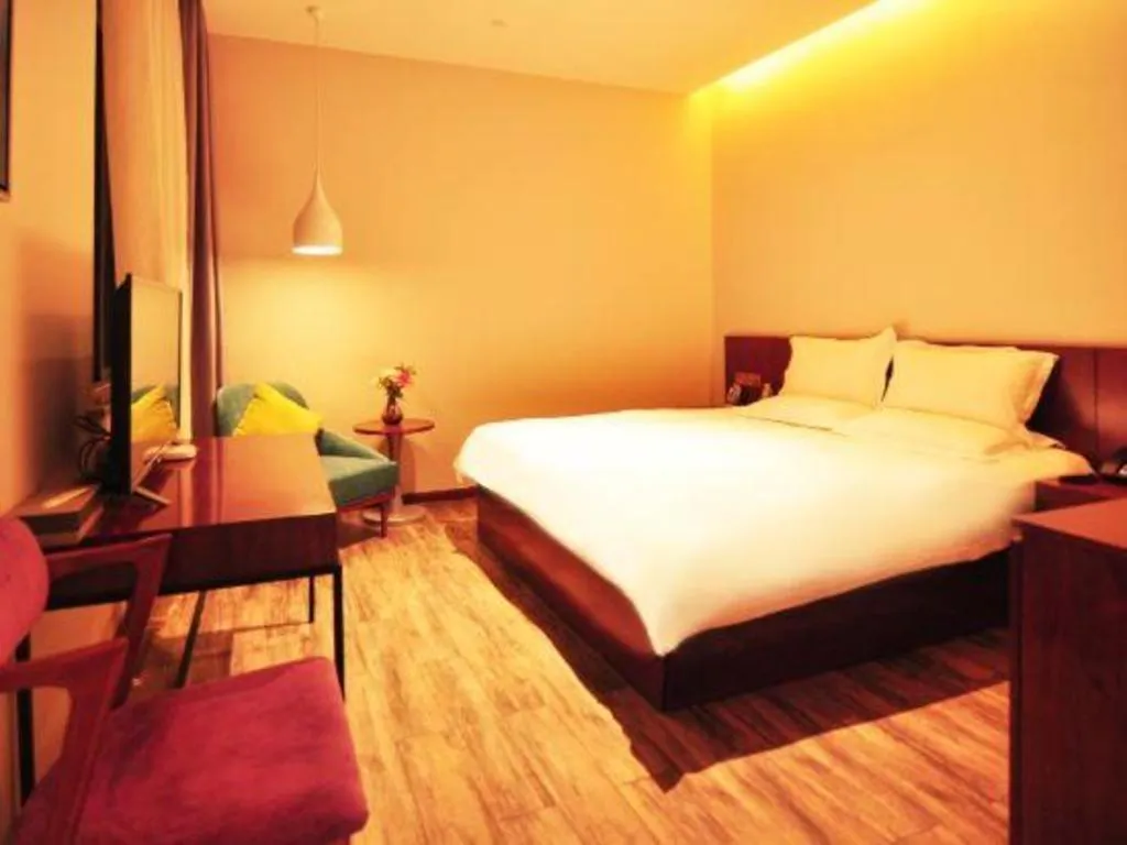 Bed in Hangzhou Berman Hotel