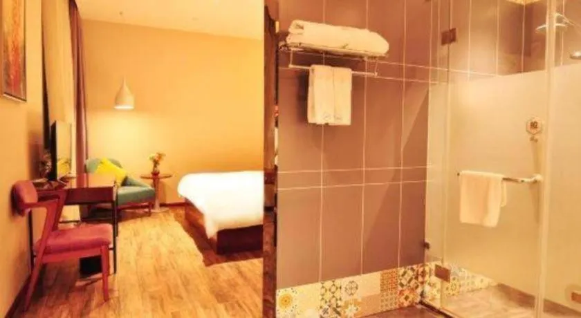 Bed in Hangzhou Berman Hotel