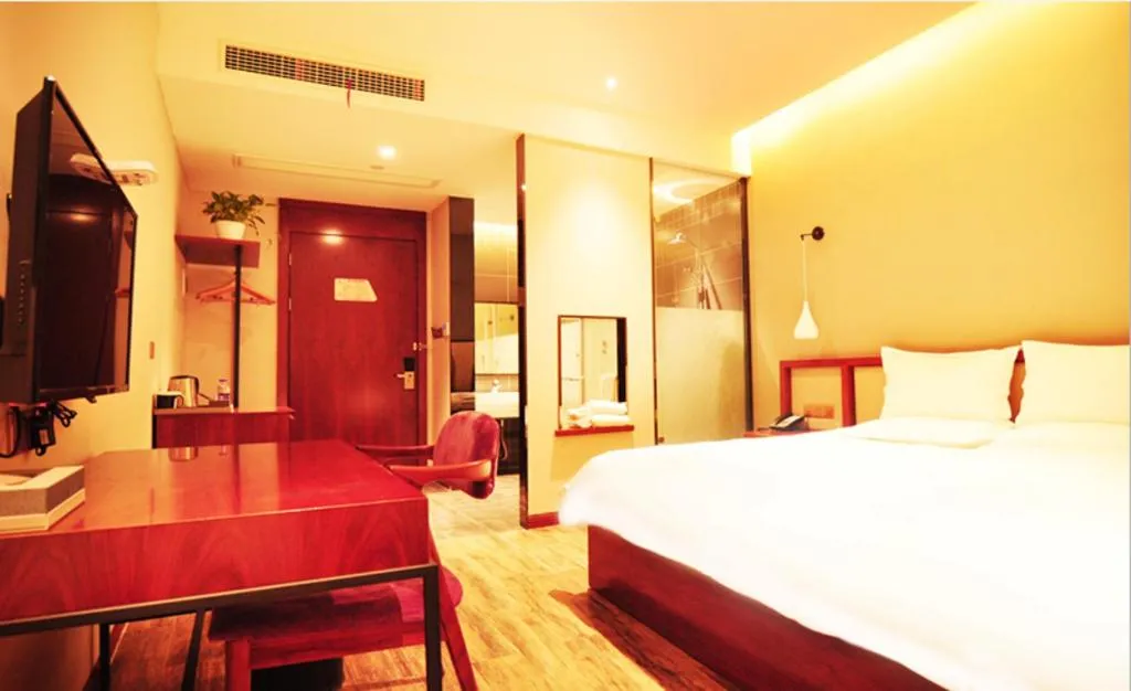 Bed in Hangzhou Berman Hotel