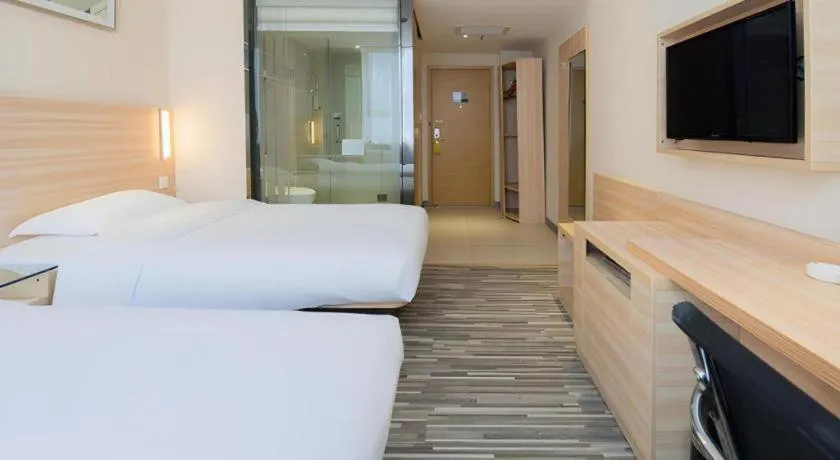 Bed in City Comfort Inn Changsha Tangshuili Fuyou